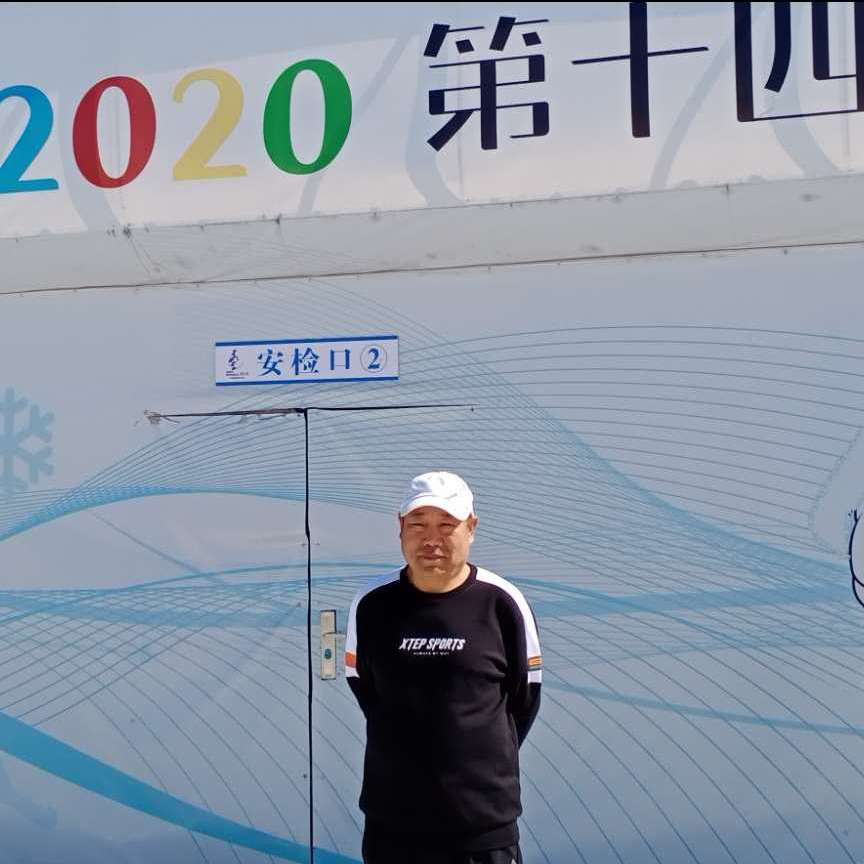 离歌留胡子635的照片