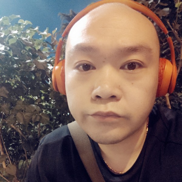 啤酒。咖啡的照片