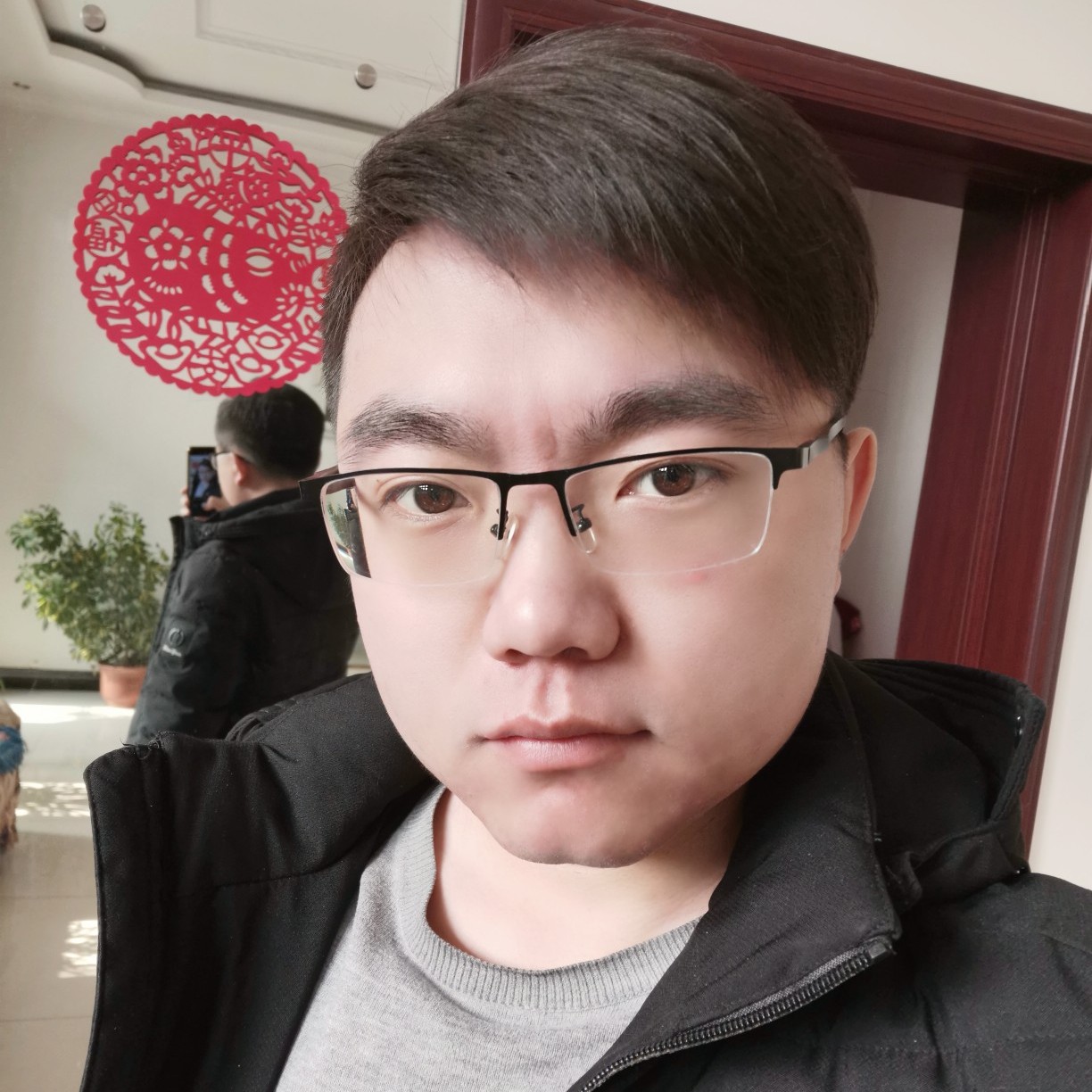 张律的照片