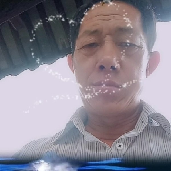 摩托保卫高贵的照片