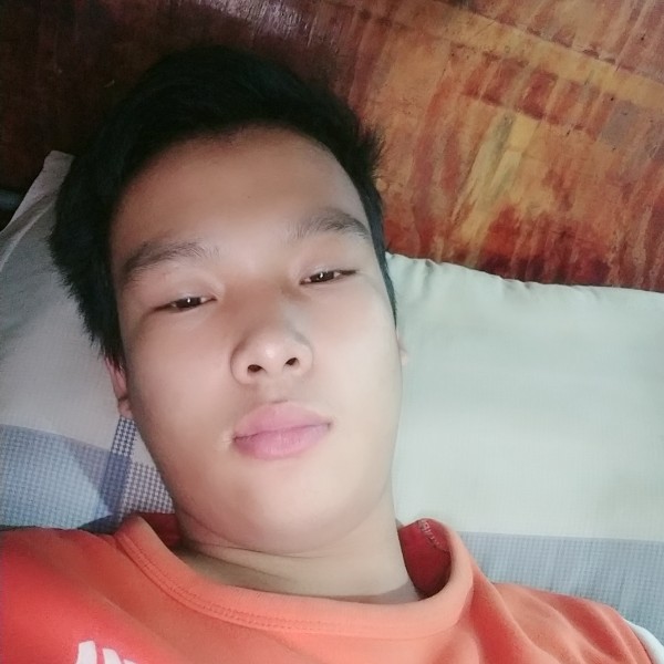 怕孤单笑微笑的照片