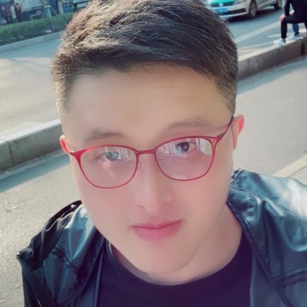 伊藤誠的照片