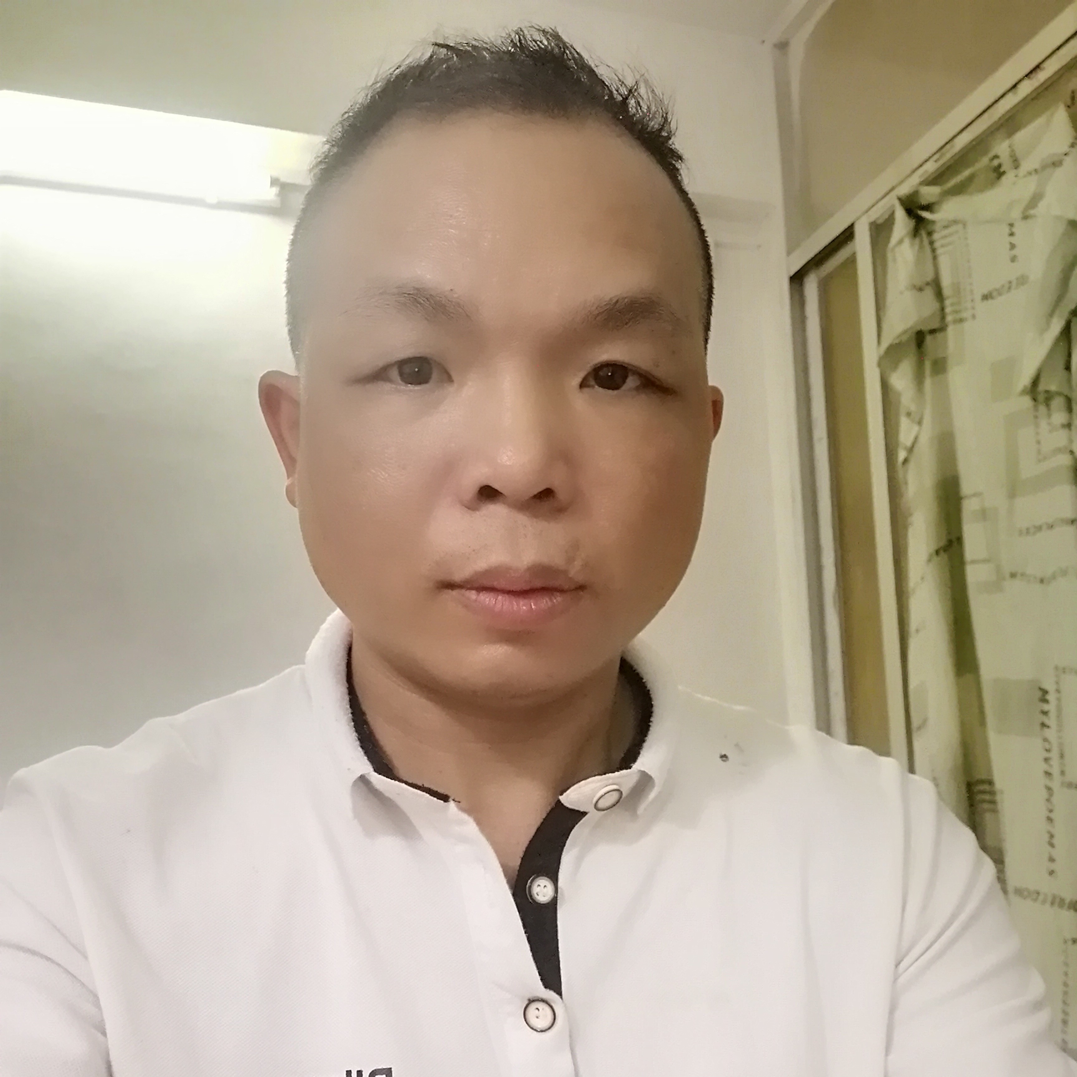 深冬太阳的照片
