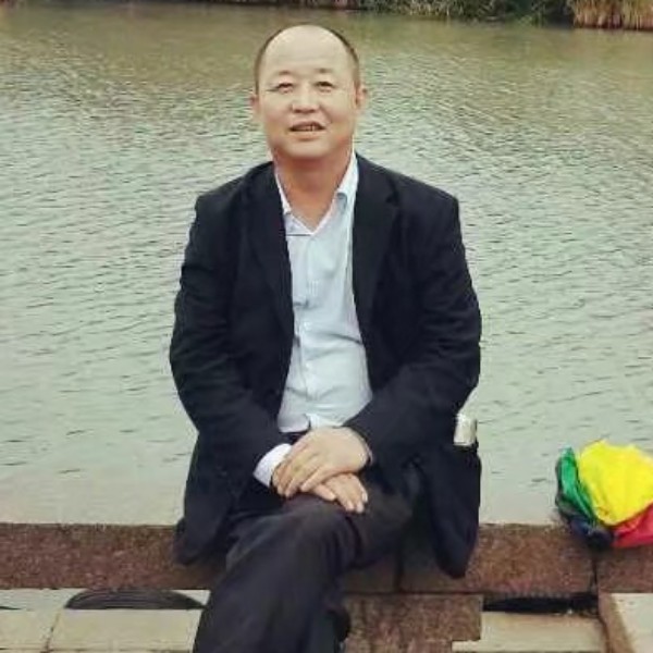 我心依旧随尘的照片