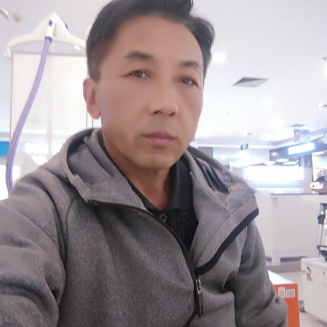 宏威博的照片