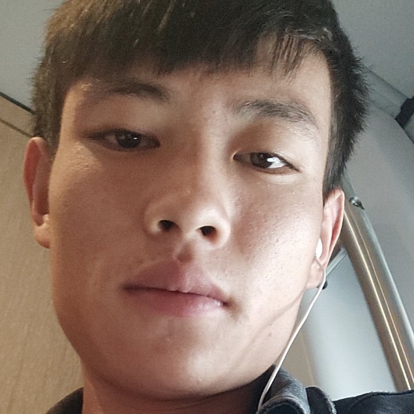 琉璃邂逅含蓄的照片