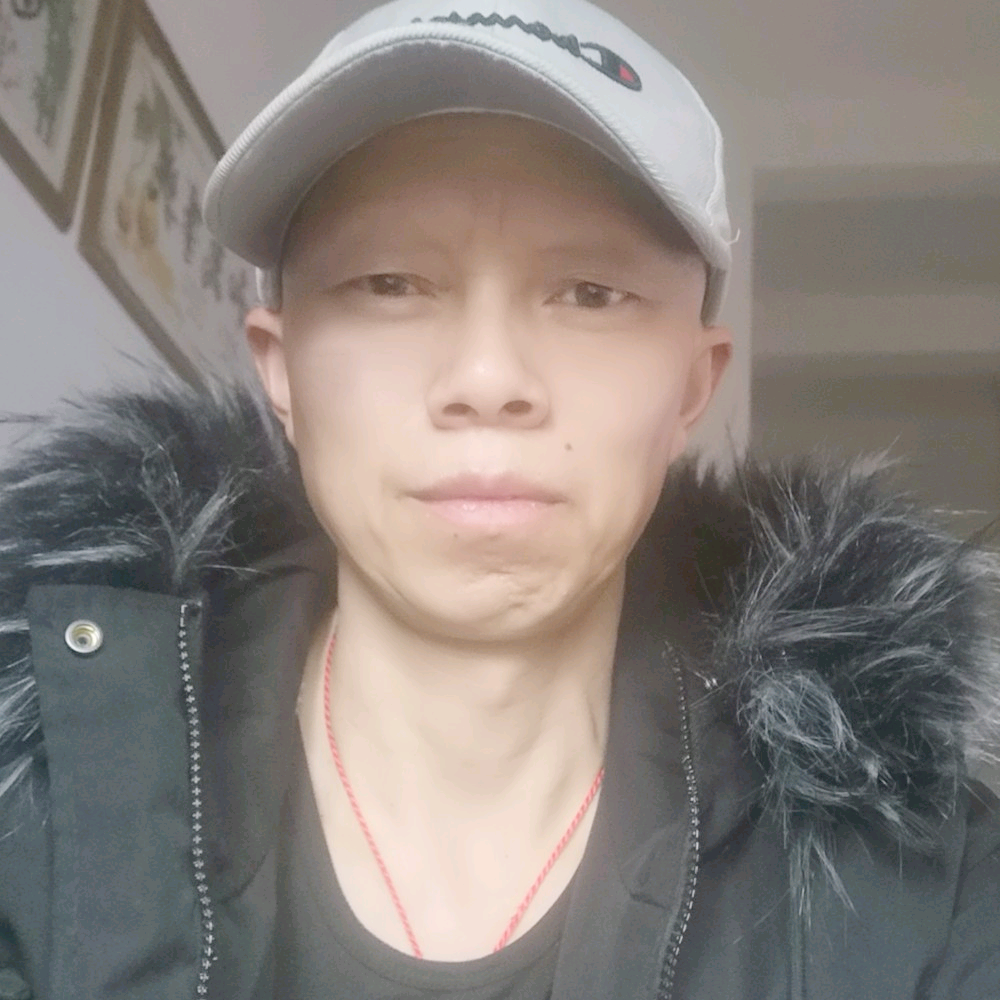拉长心锁的照片