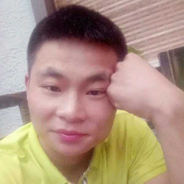 坚定长颈鹿的照片