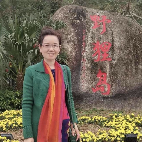 纯情向唇膏的照片