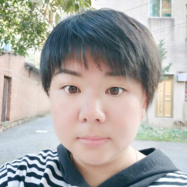 洛妍的照片