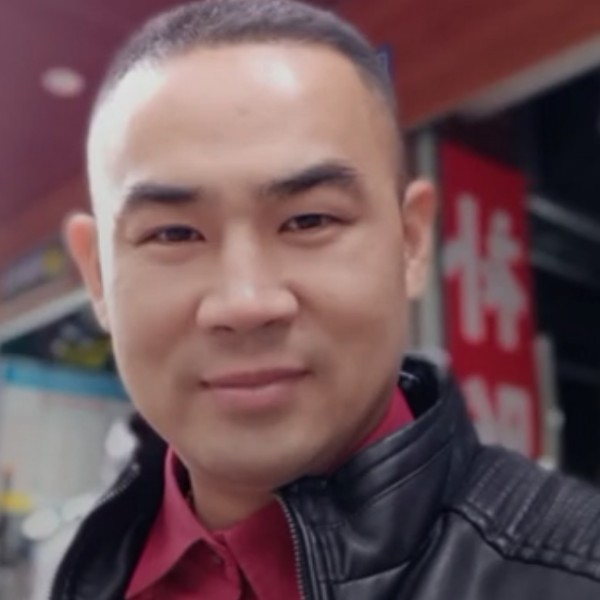 孤單向保温杯的照片
