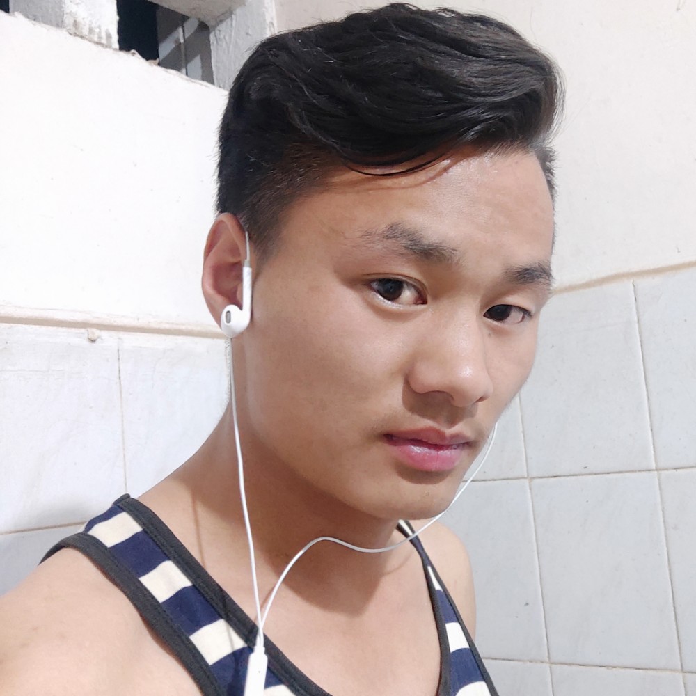 不同的陌生人的照片