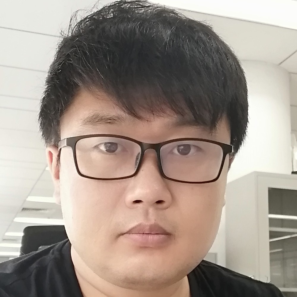 龙哥存在的照片