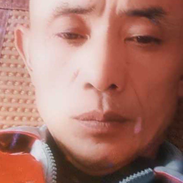 难得一笑的照片