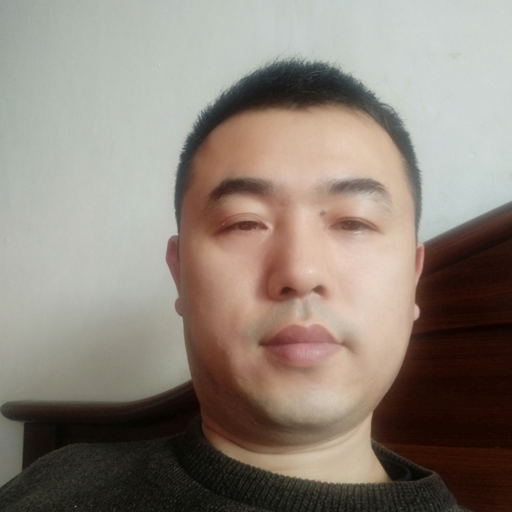 小蝴蝶就高大的照片