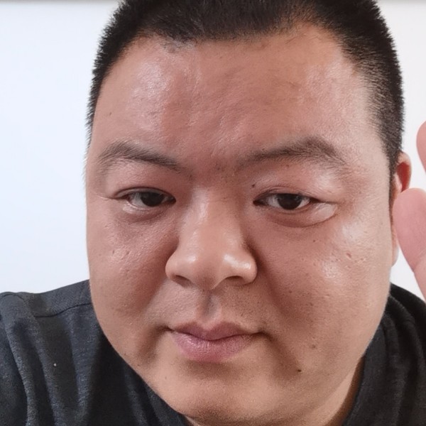 寂寞向春媱的照片