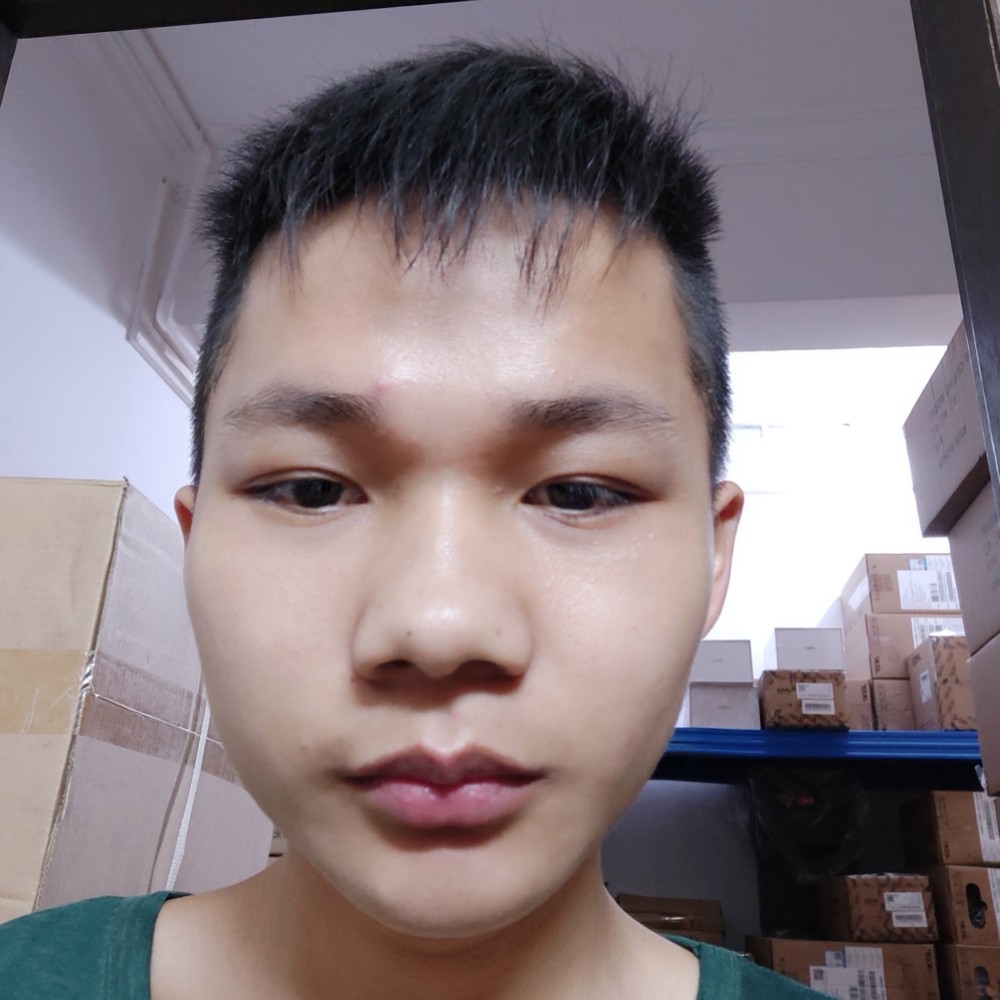 黄伟琪的照片
