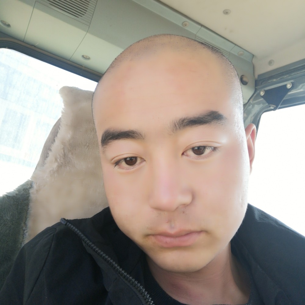 项链贪玩的照片