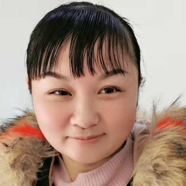 依思恋语的照片