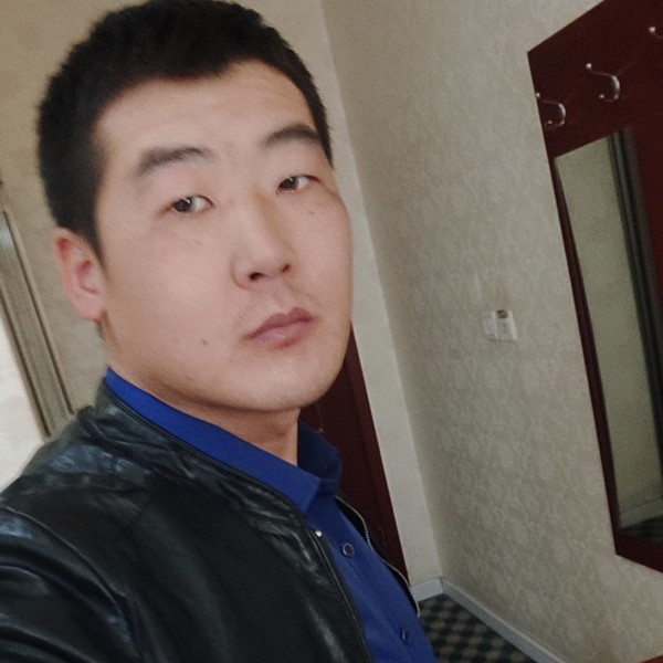 傲娇闻斑马的照片
