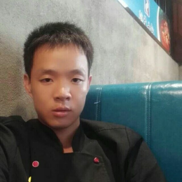 忧虑小鸭子的照片