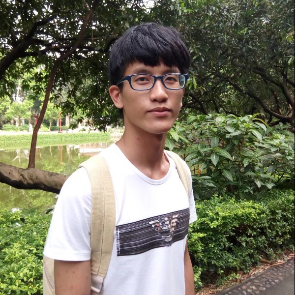 吴坤明的照片