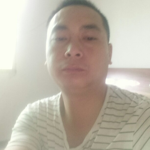 黄德君的照片