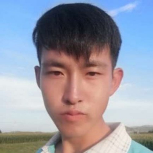 威武浅吻化羽的照片