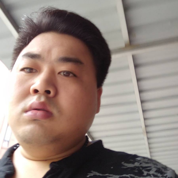 大龄老男人的照片