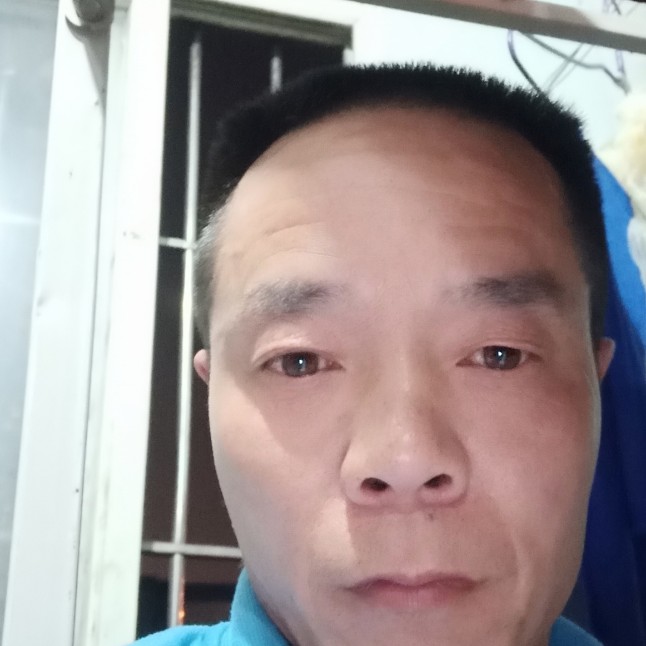 红酒回首老迟到的照片