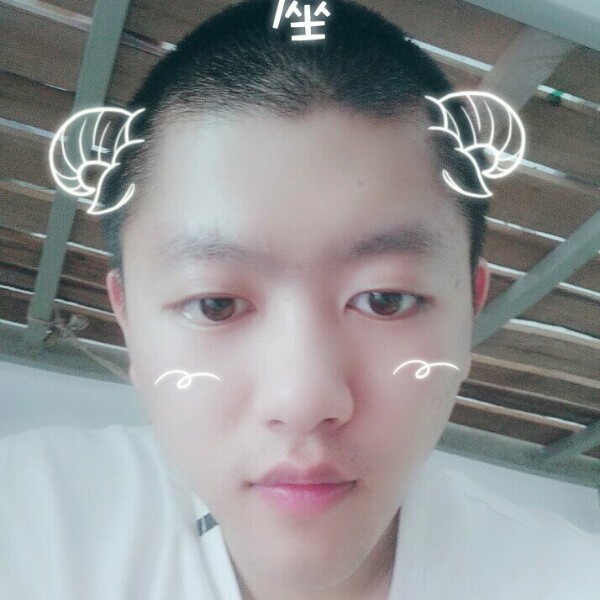 上官云雀的照片