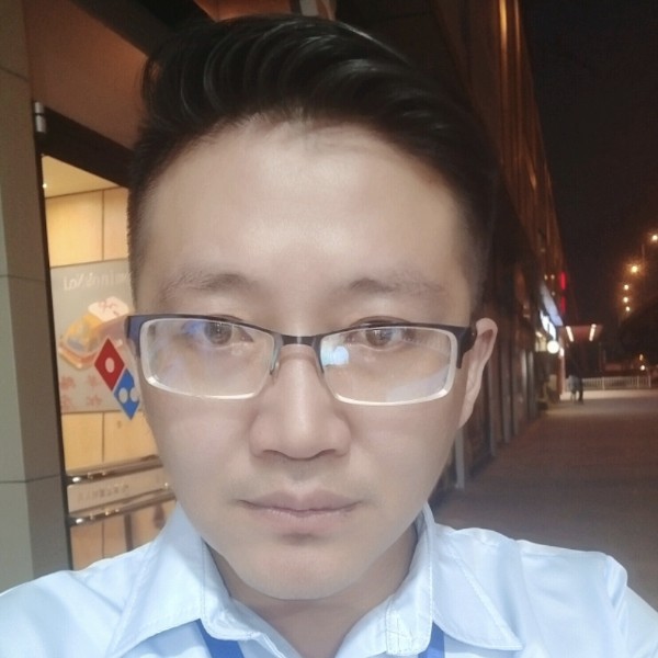 眼镜哥8.26的照片