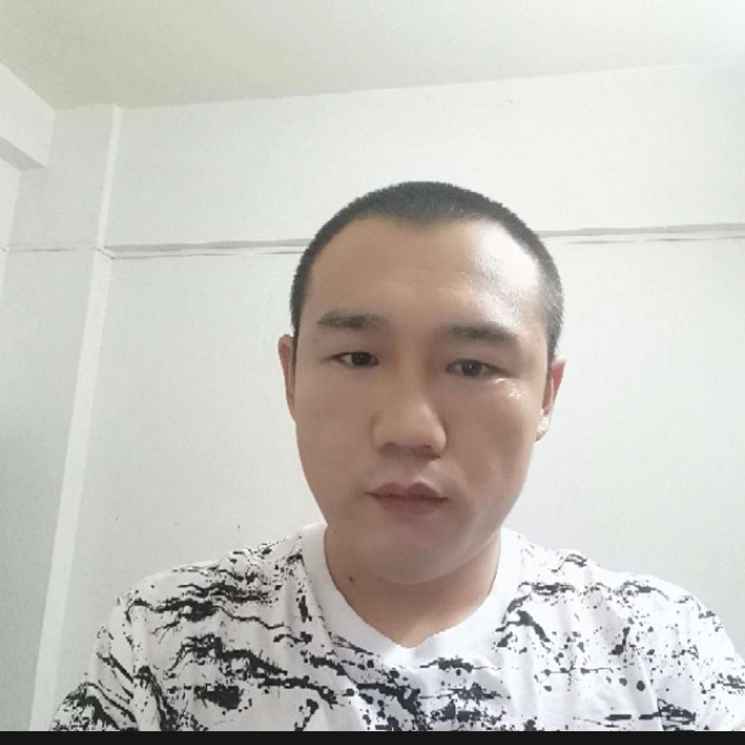 硬币与单薄的照片