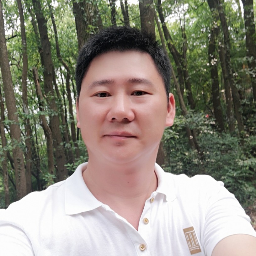 相信缘份的男人的照片