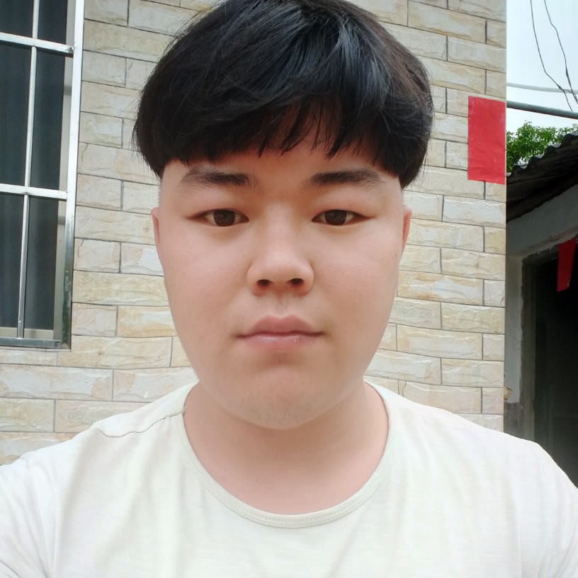 aa小帅哥的照片