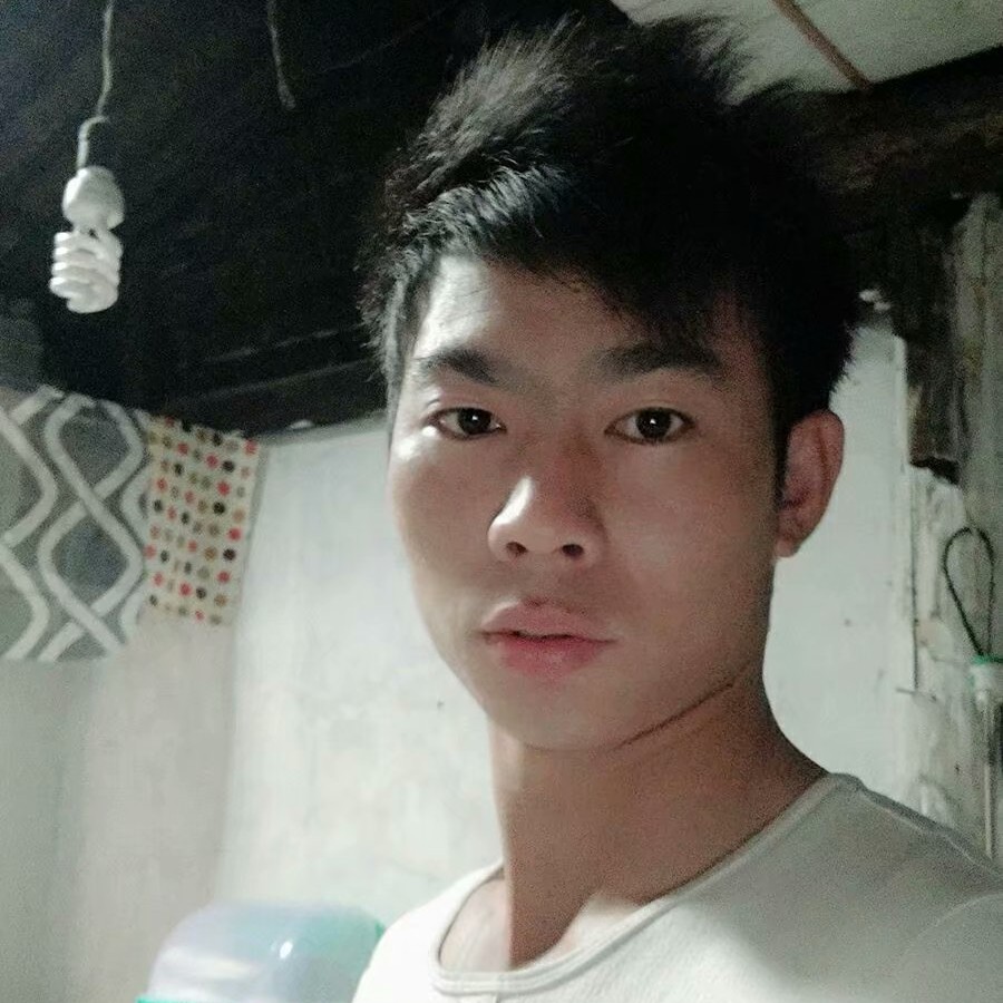 灼热踢蚂蚁的照片