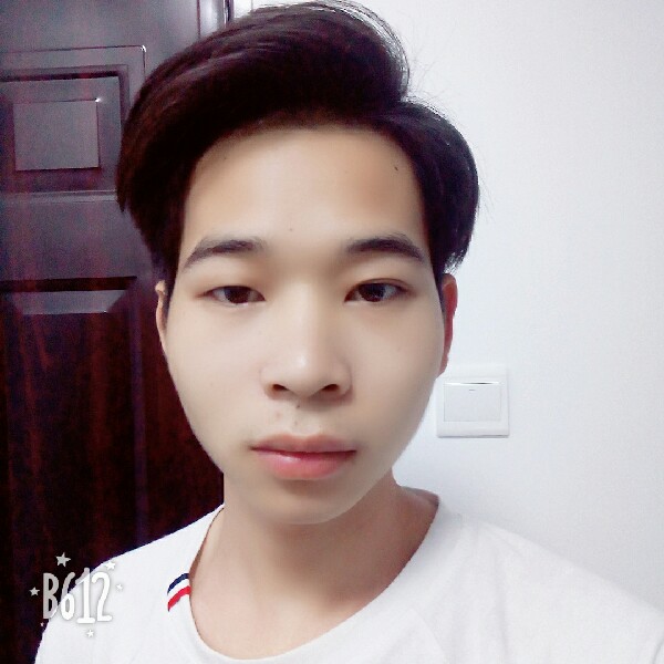 张弥的照片