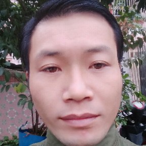 万江成的照片