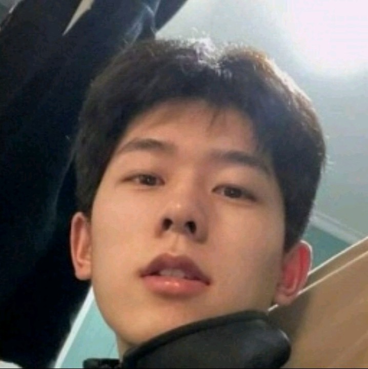 传说中的快男的照片