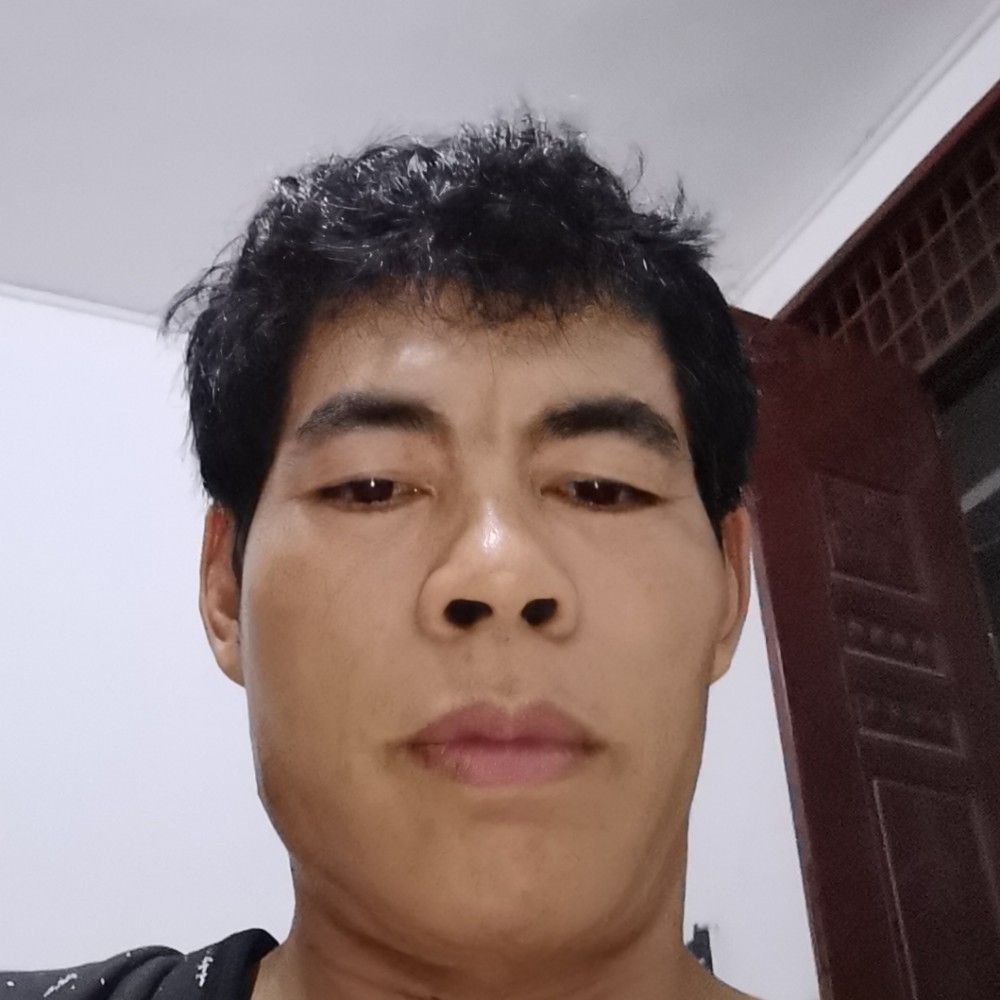 光亮笑丝袜的照片
