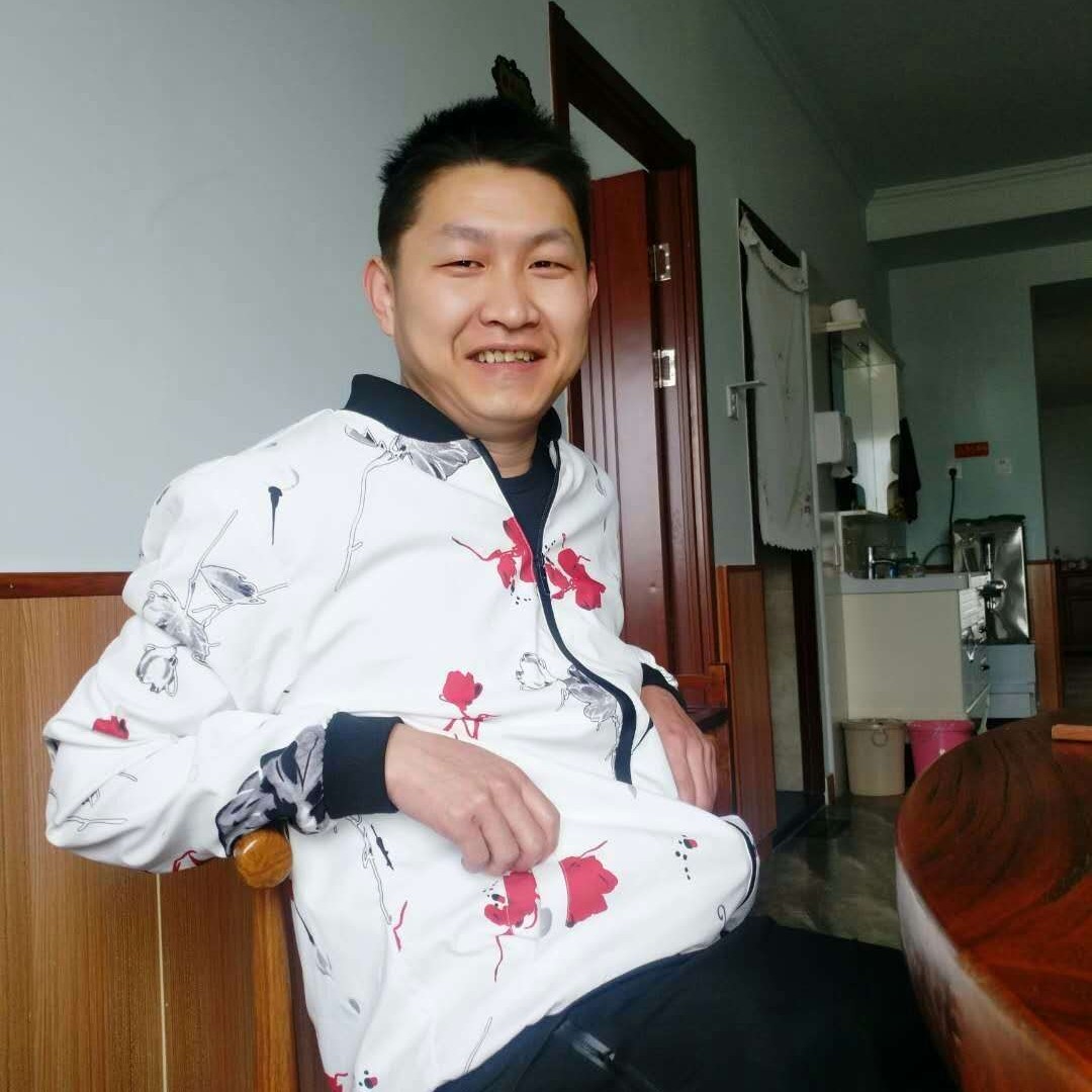 从容深拥小蘑菇的照片