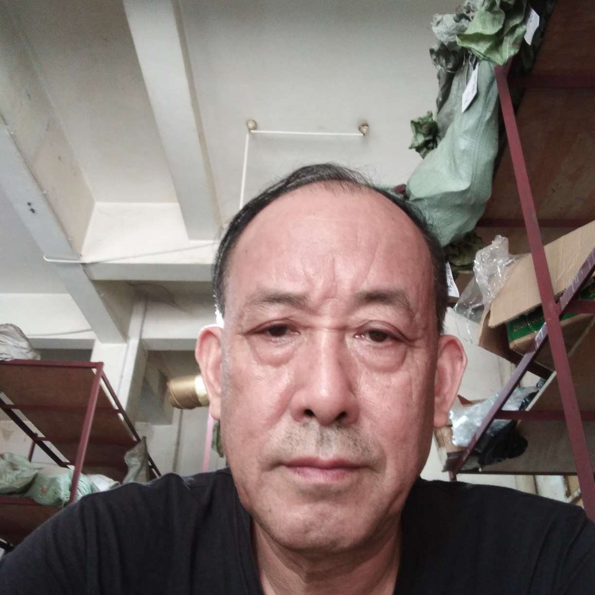知性等待裙子的照片