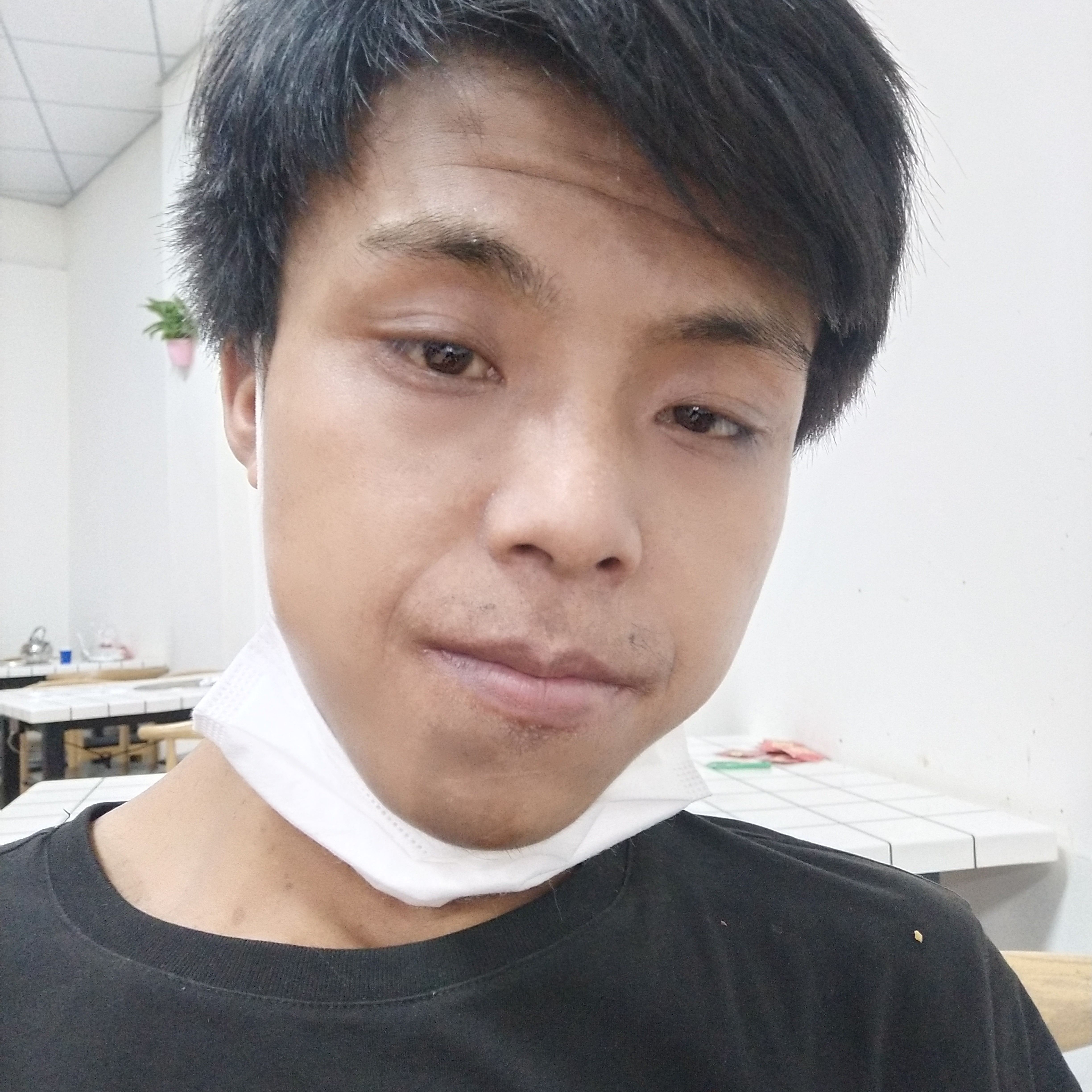 文艺泪了黑裤的照片