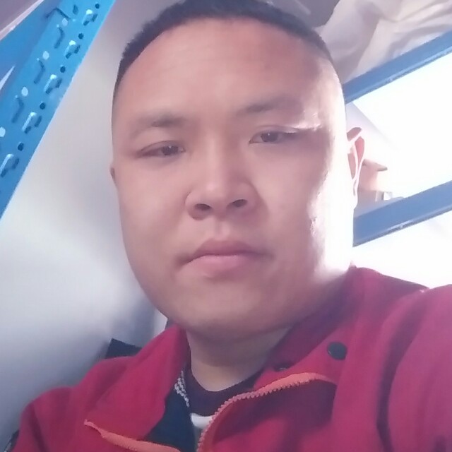 穿工作服的我的照片