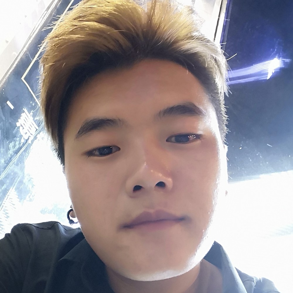 安奕的照片