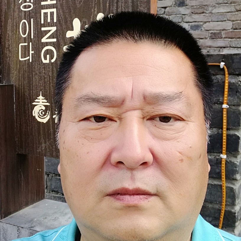发嗲美女的照片