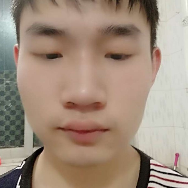 难过笑小兔子的照片