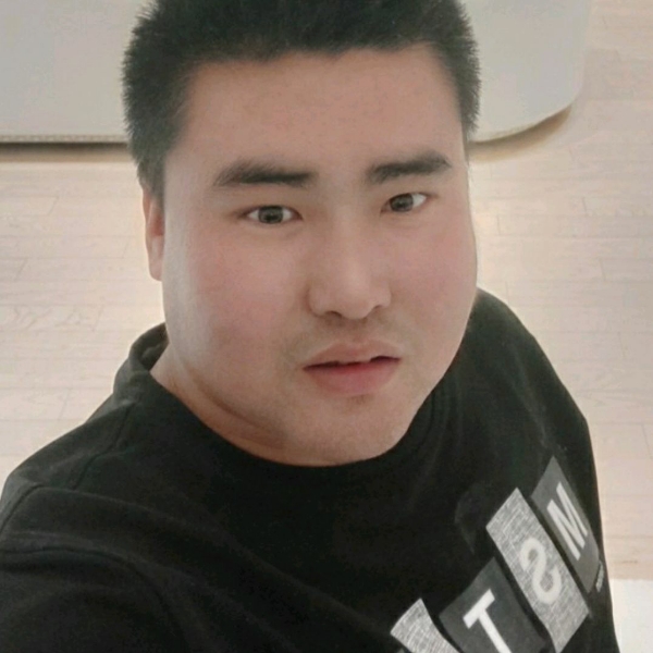 冷艳打魔镜的照片