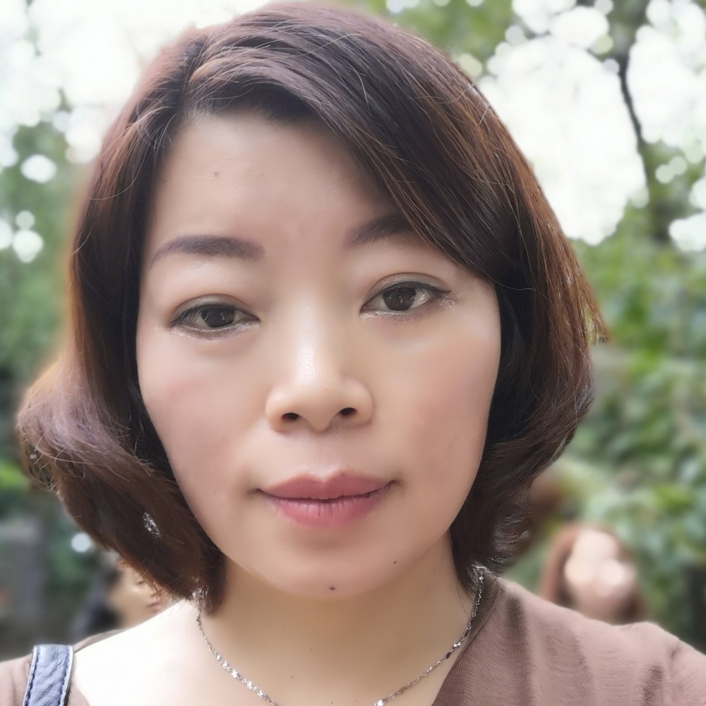 含蓄狗的照片