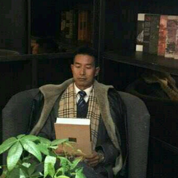 自由人在忙的照片